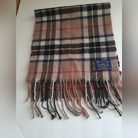 Highland Tartan Tweeds Scarf - Picture 1 of 2